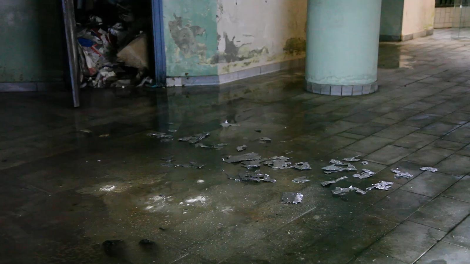 Violet Dennison, Soul on hold / were we ever alive, 2015, cast aluminum