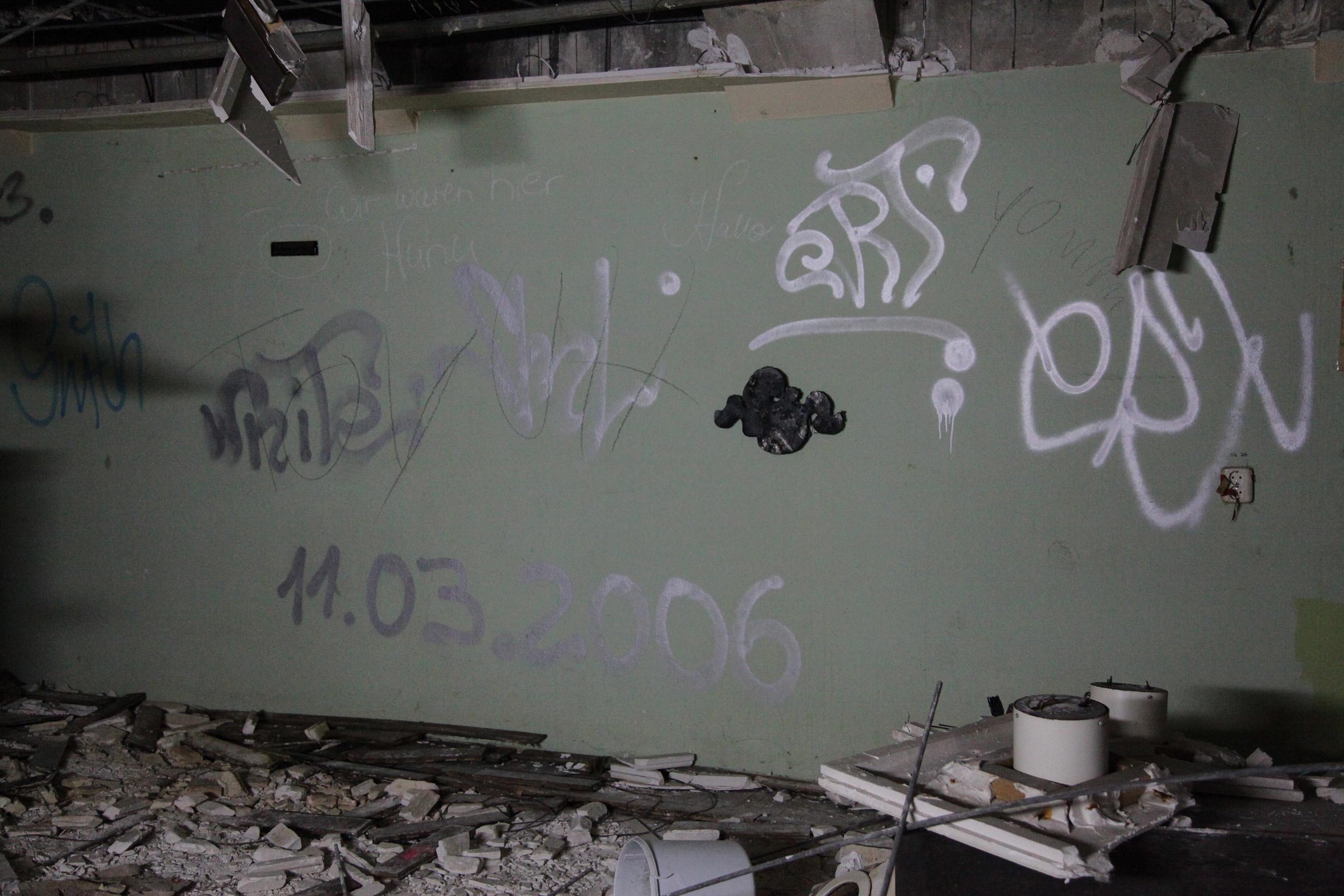 Violet Dennison, The Cloud, 2015, cast aluminum – Picture 2